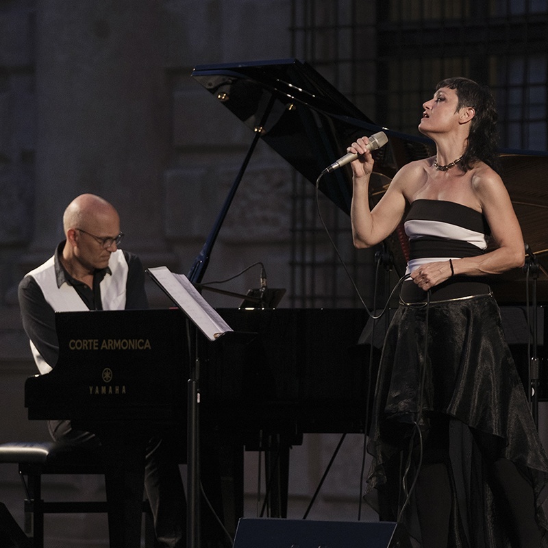 PETRA MAGONI & ANDREA DINDO<br />“Canzoni in bianco e nero”